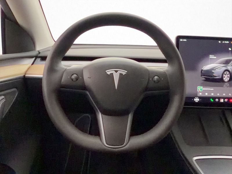 Tesla Model Y bild 15