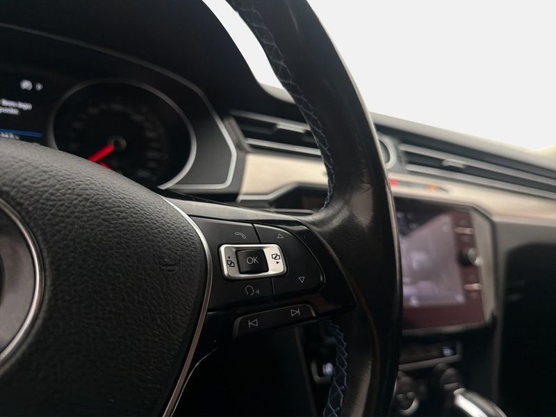 Volkswagen Passat bild 26