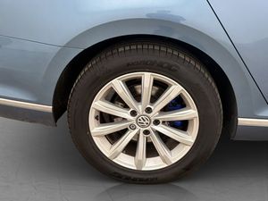 Volkswagen Passat bild 32