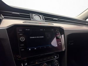 Volkswagen Passat bild 15