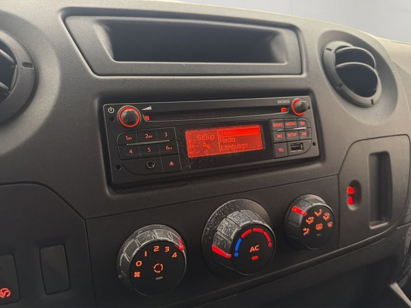 Nissan NV400 bild 20