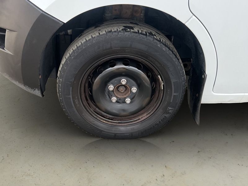 Nissan NV400 bild 23