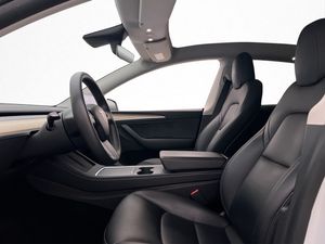 Tesla Model Y bild 12