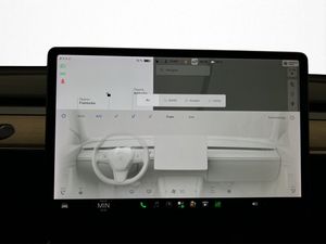 Tesla Model Y bild 22