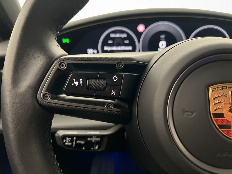 Porsche Taycan bild 18