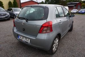 Toyota Yaris bild 3