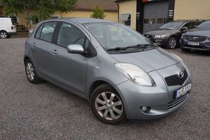 Toyota Yaris bild 1