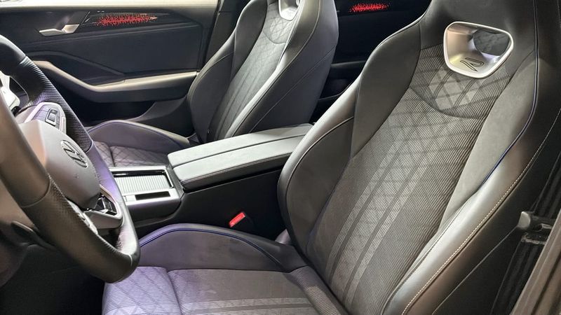 Volkswagen Passat bild 8