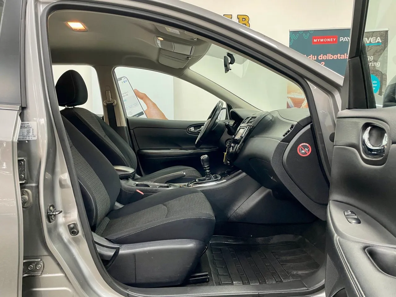 Vehicle image 12