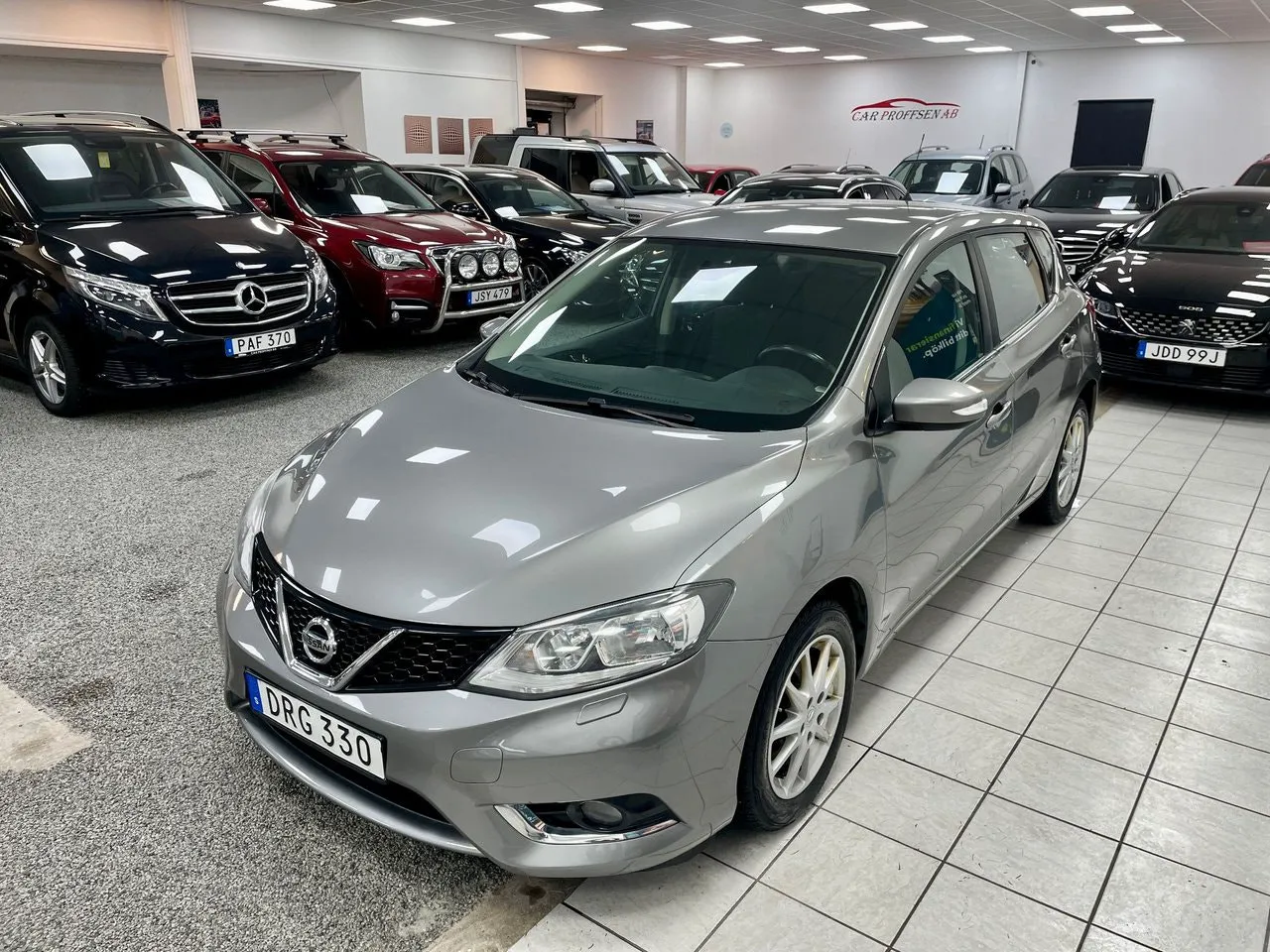 Vehicle image 19
