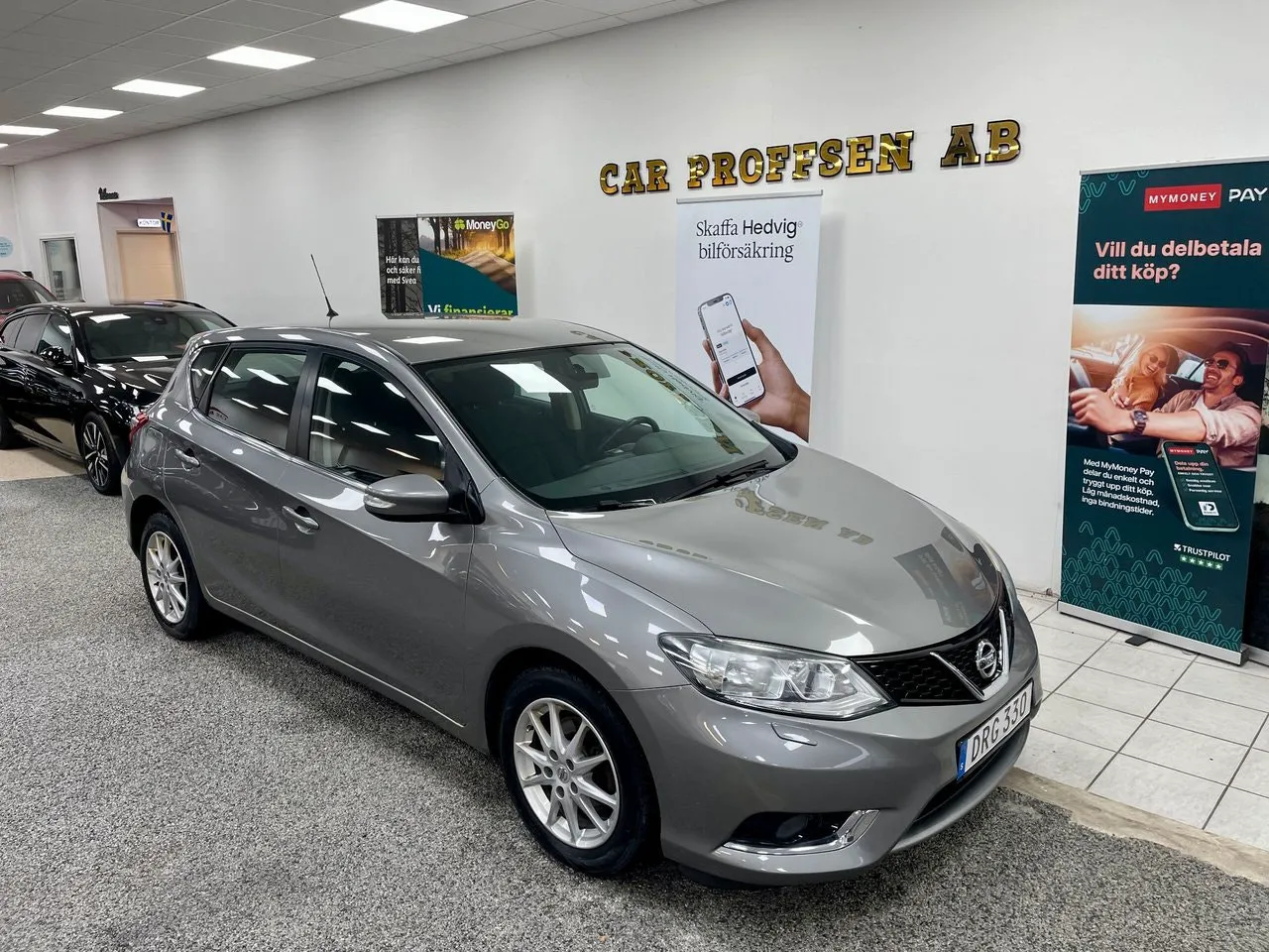 Vehicle image 18