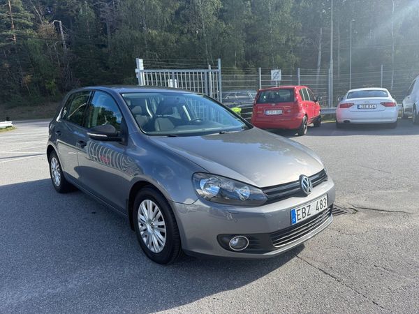 Volkswagen Golf 1.6 MultiFuel 102hk 9500 mil Nyservad Kamera M-Värmare - 2013