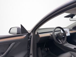 Tesla Model Y bild 12