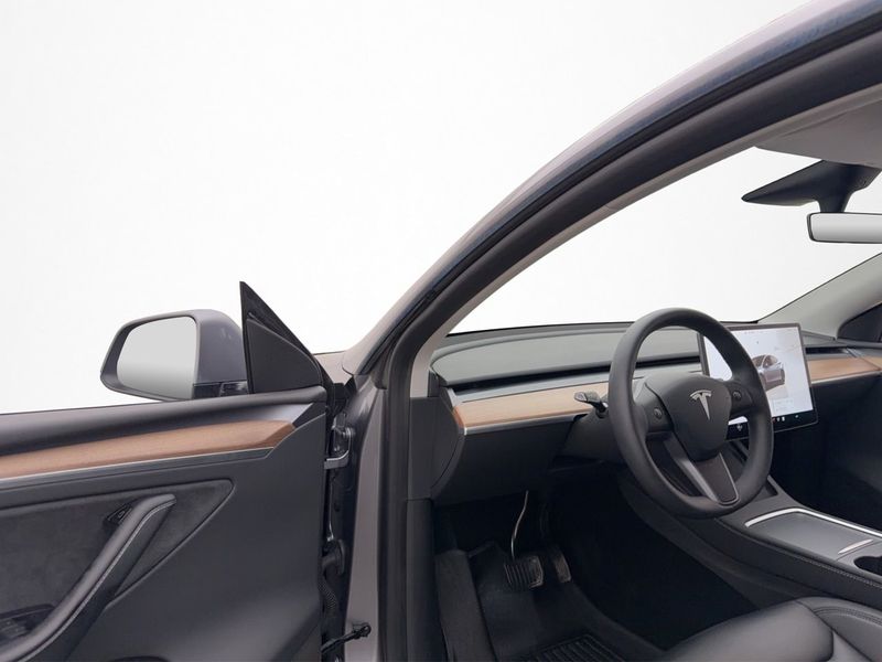 Tesla Model Y bild 12