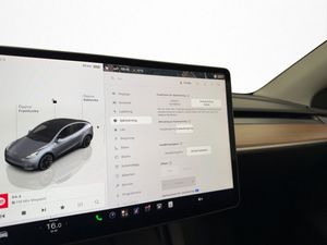 Tesla Model Y bild 28