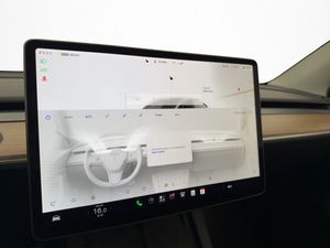 Tesla Model Y bild 23