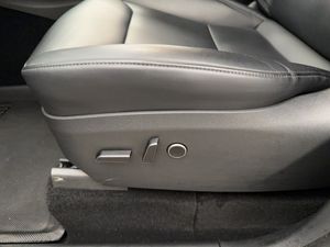 Tesla Model Y bild 21