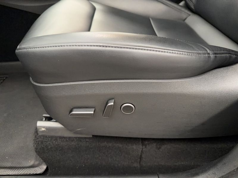 Tesla Model Y bild 21