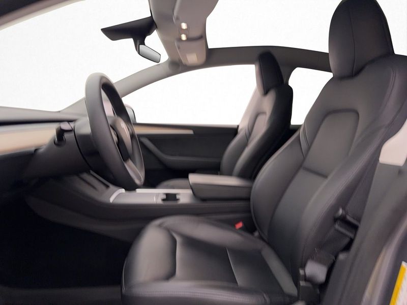 Tesla Model Y bild 19