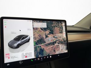 Tesla Model Y bild 26