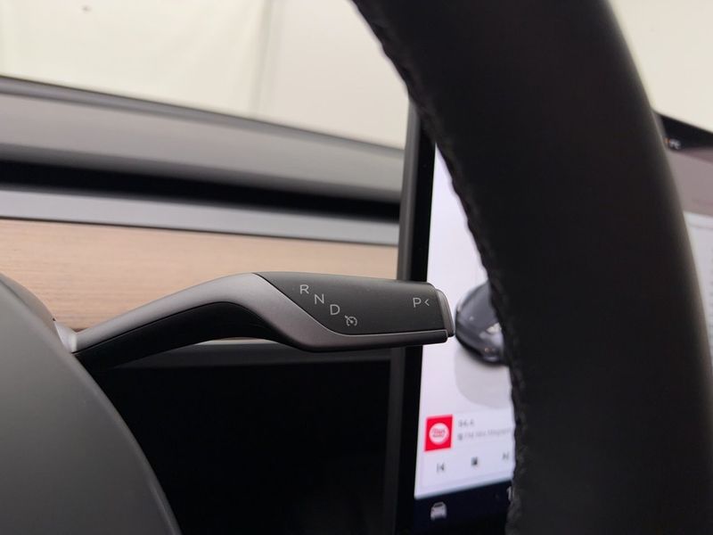 Tesla Model Y bild 32