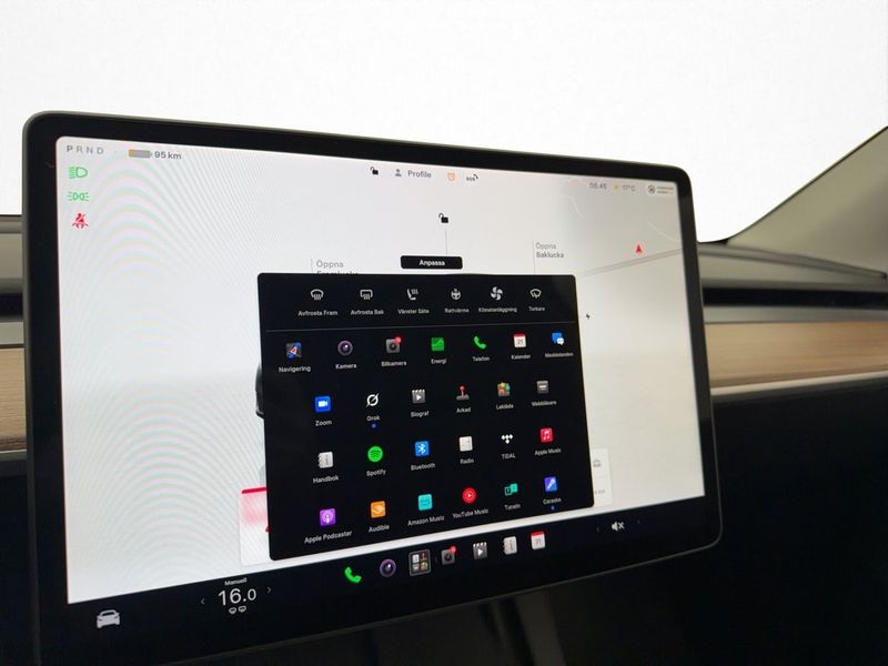 Tesla Model Y bild 25