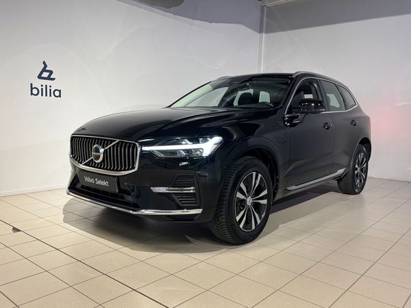 Volvo XC60 Recharge T6 II Core Edition | Pano | Läder | - 2024