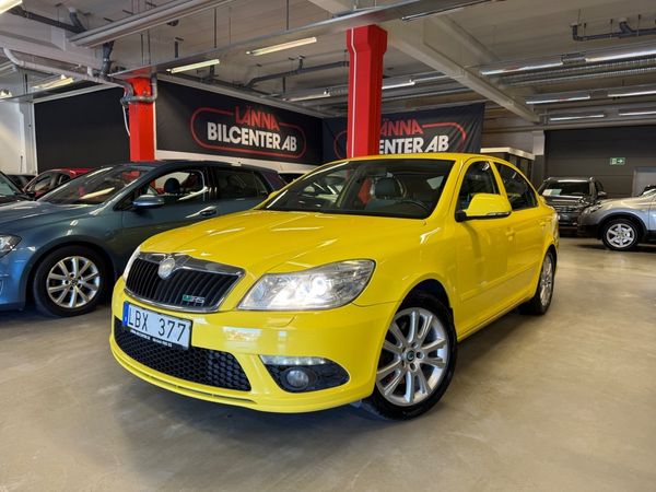 Skoda Octavia RS RS 2.0 TSI M-värmare Halvskinn 200HK Låg årsskatt SoV - 2011
