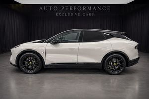 Lotus Eletre bild 2