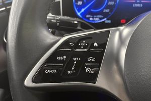 Mercedes EQE300 bild 16