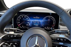 Mercedes GLC300 bild 7