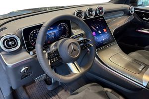 Mercedes GLC300 bild 6