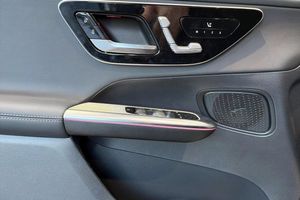 Mercedes GLC300 bild 5