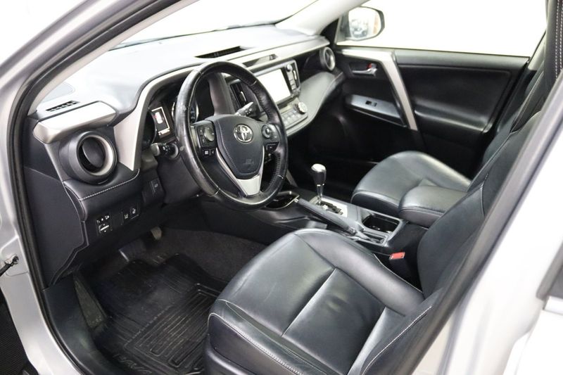 Toyota RAV4 bild 11