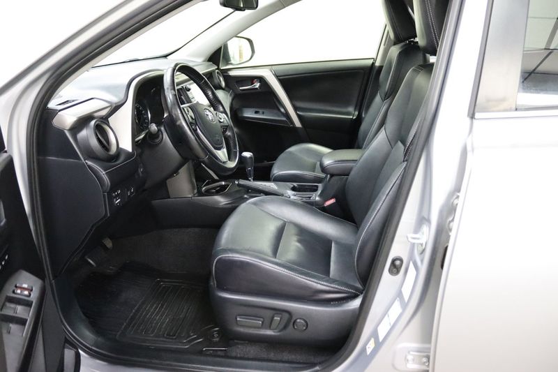 Toyota RAV4 bild 10