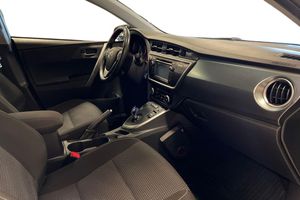 Toyota Auris bild 7