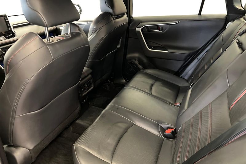 Toyota RAV4 bild 13