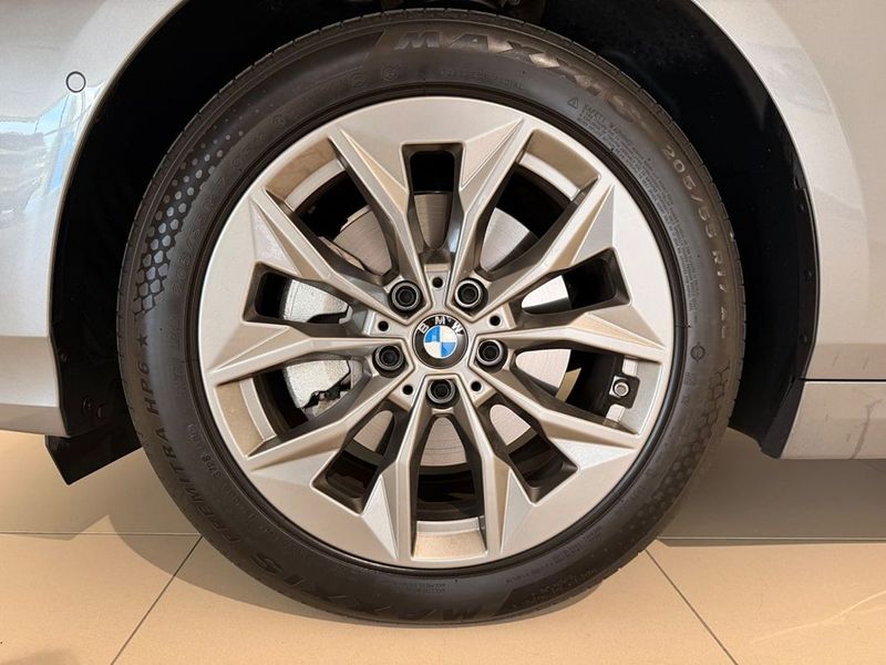 BMW 120 bild 2