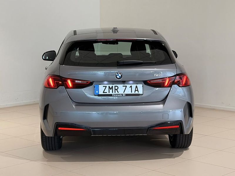 BMW 120 bild 13