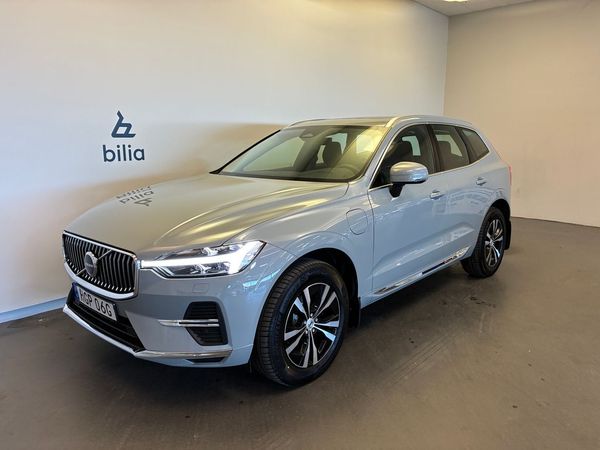 Volvo XC60 T6 Core Nordic Edition / Panoramatak / Dragkrok / Keyless / Backkamera / - 2025
