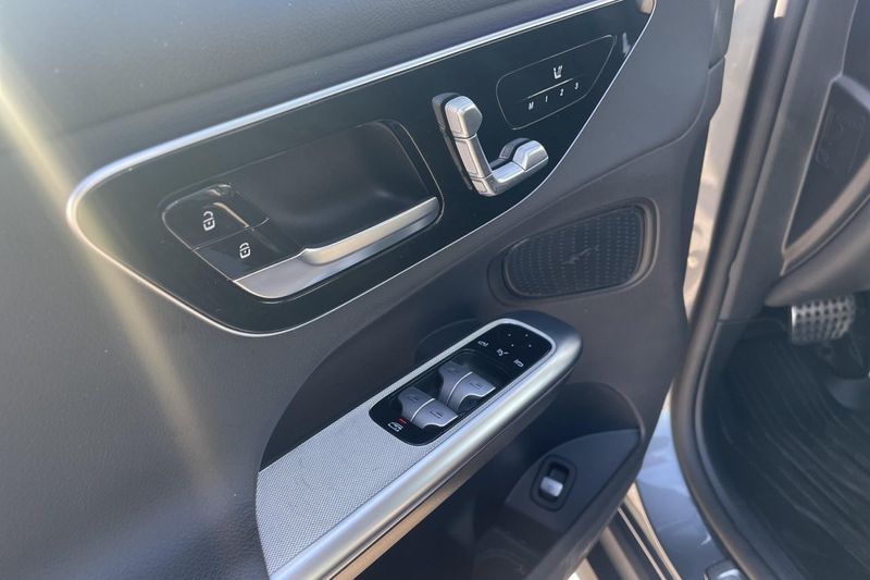 Mercedes GLC300 bild 21
