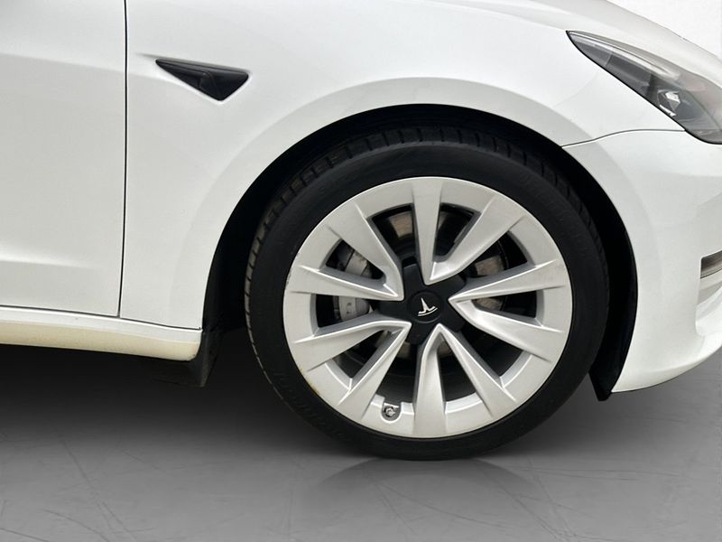Tesla Model 3 bild 32