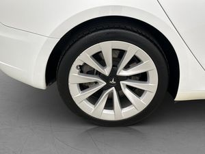 Tesla Model 3 bild 31