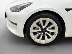 Tesla Model 3 bild 29