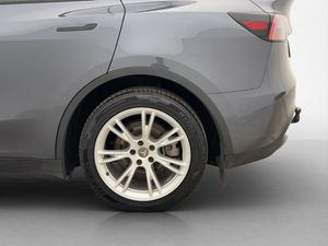 Tesla Model Y bild 30