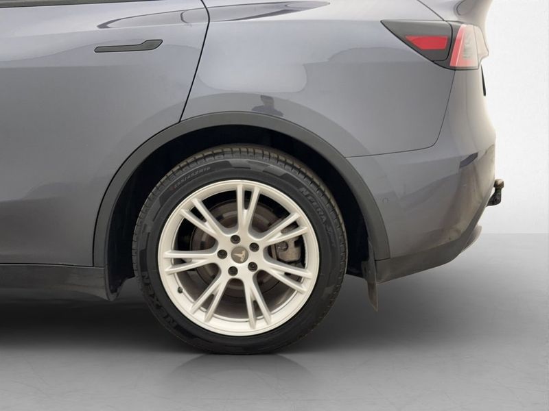 Tesla Model Y bild 30