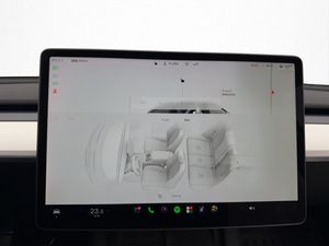 Tesla Model Y bild 20