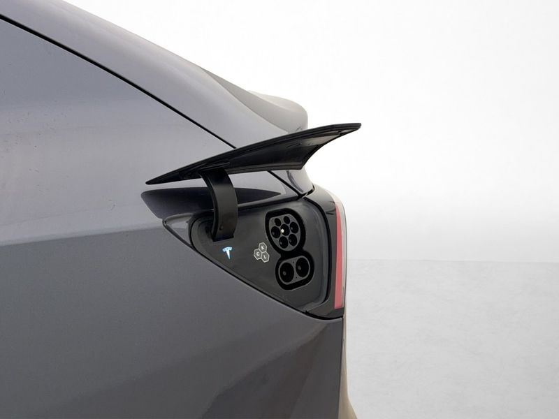 Tesla Model Y bild 28