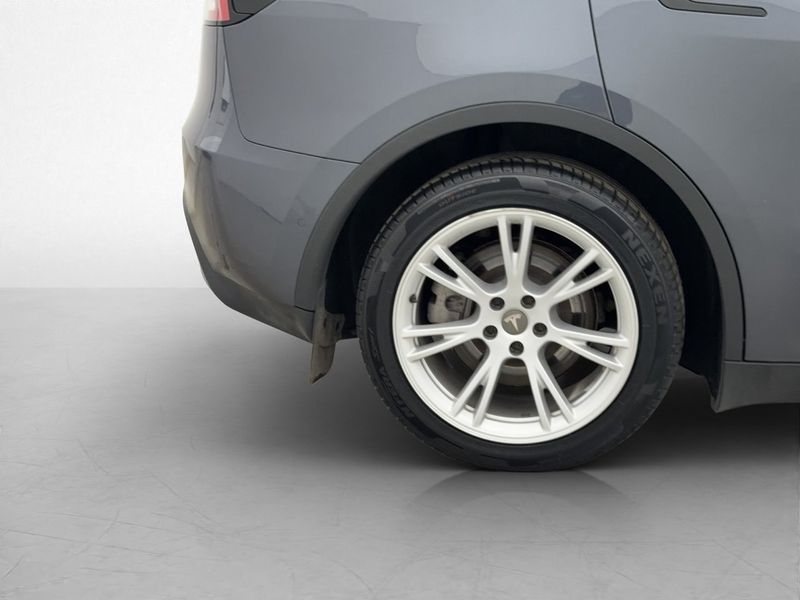Tesla Model Y bild 31