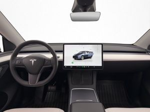 Tesla Model Y bild 14